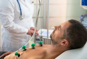 677d8e0c833afc740b8b9f67_become-an-ekg-technician